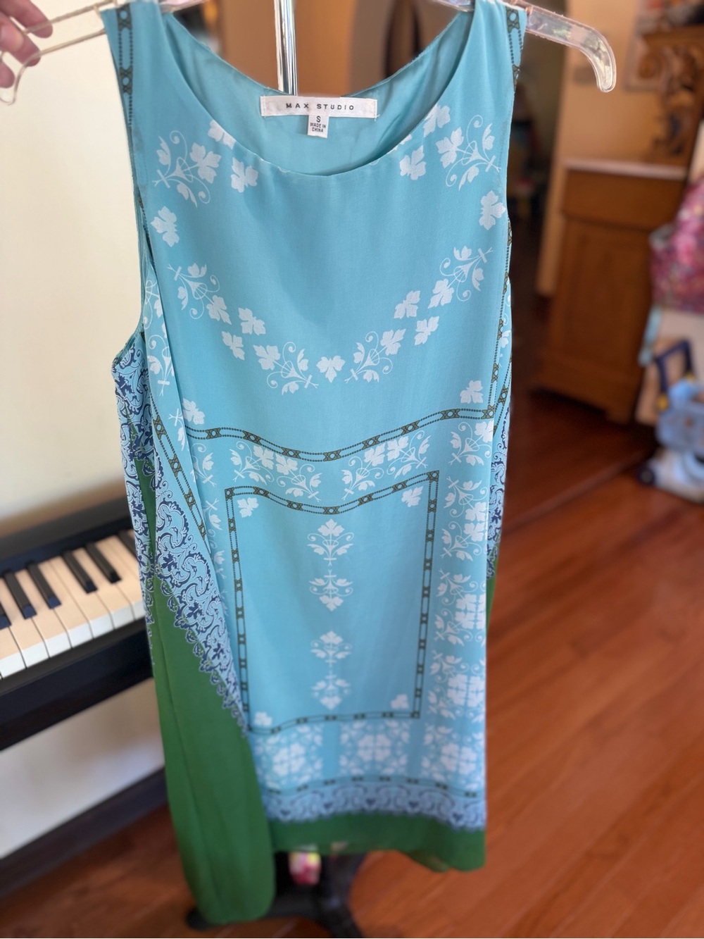 Max Studio Blue & Green Sleeveless Printed Shift Dress- Size Small